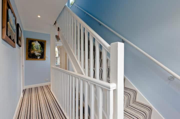 Stayinwoking At 30 Woodlands * Horsell